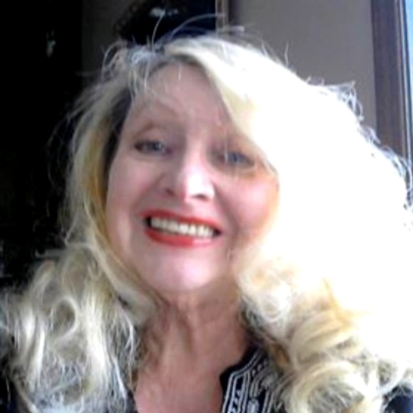 Meet your Posher, Patricia - Picture 2 of 3